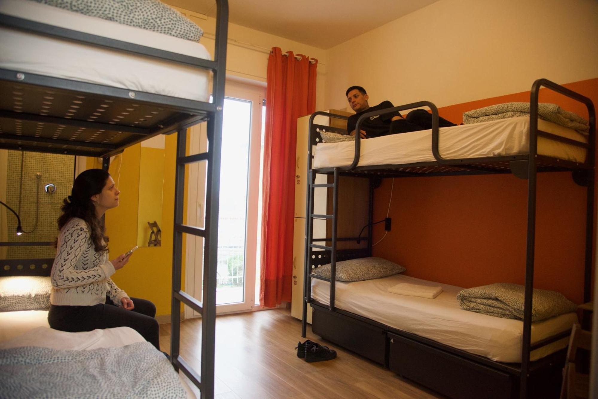 Sunflower Beach Backpacker Hostel & Bar Rimini Eksteriør billede