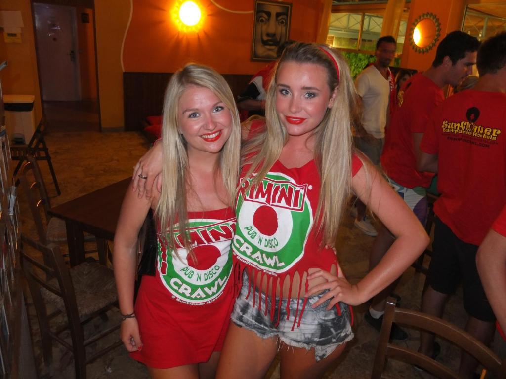 Sunflower Beach Backpacker Hostel & Bar Rimini Eksteriør billede