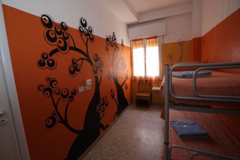 Sunflower Beach Backpacker Hostel & Bar Rimini Eksteriør billede
