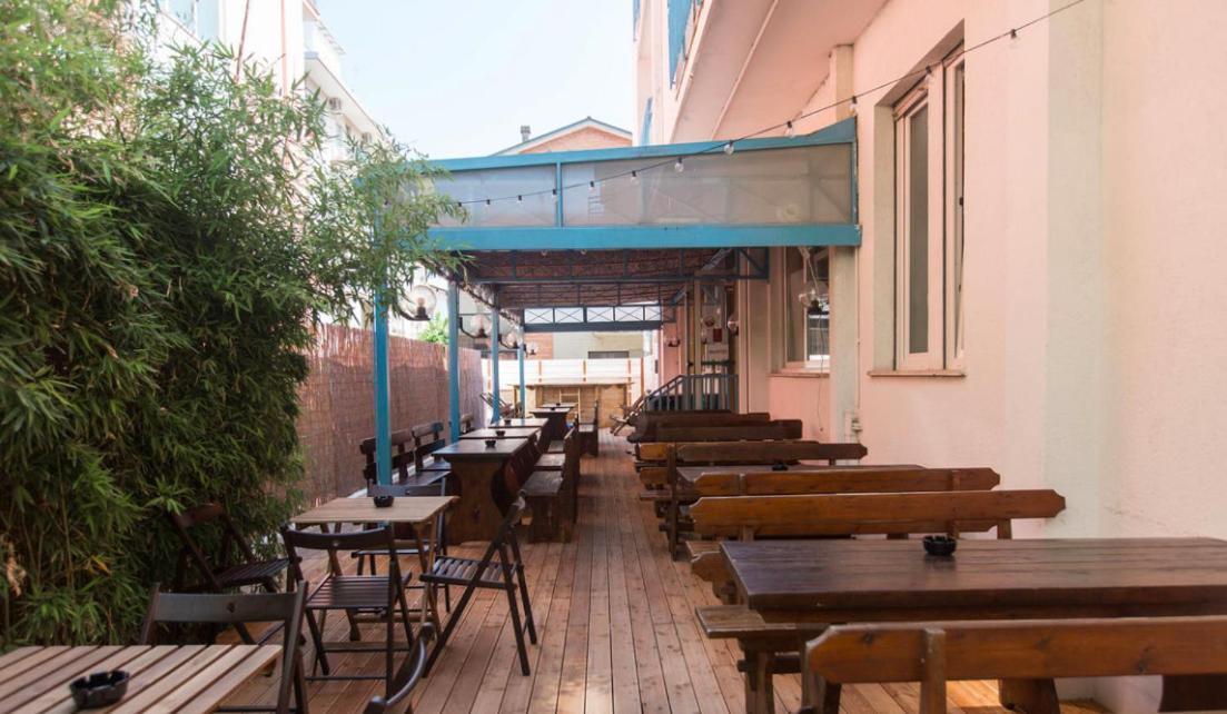 Sunflower Beach Backpacker Hostel & Bar Rimini Eksteriør billede