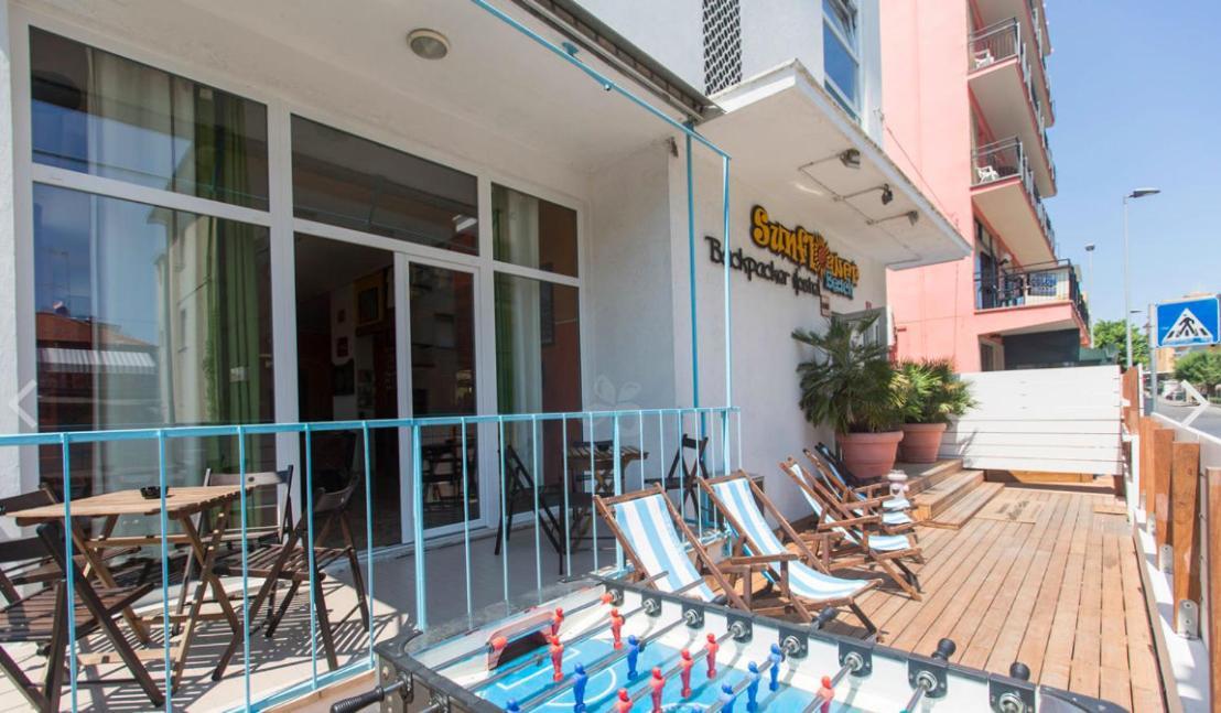 Sunflower Beach Backpacker Hostel & Bar Rimini Eksteriør billede
